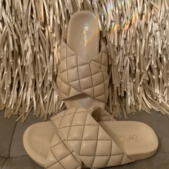 NWOB Seychelles Wide Awake Women’s Sandals Off-White Leather Cream Shoe Size 6 - Picture 5 of 7